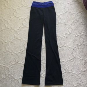 Lululemon yoga pants